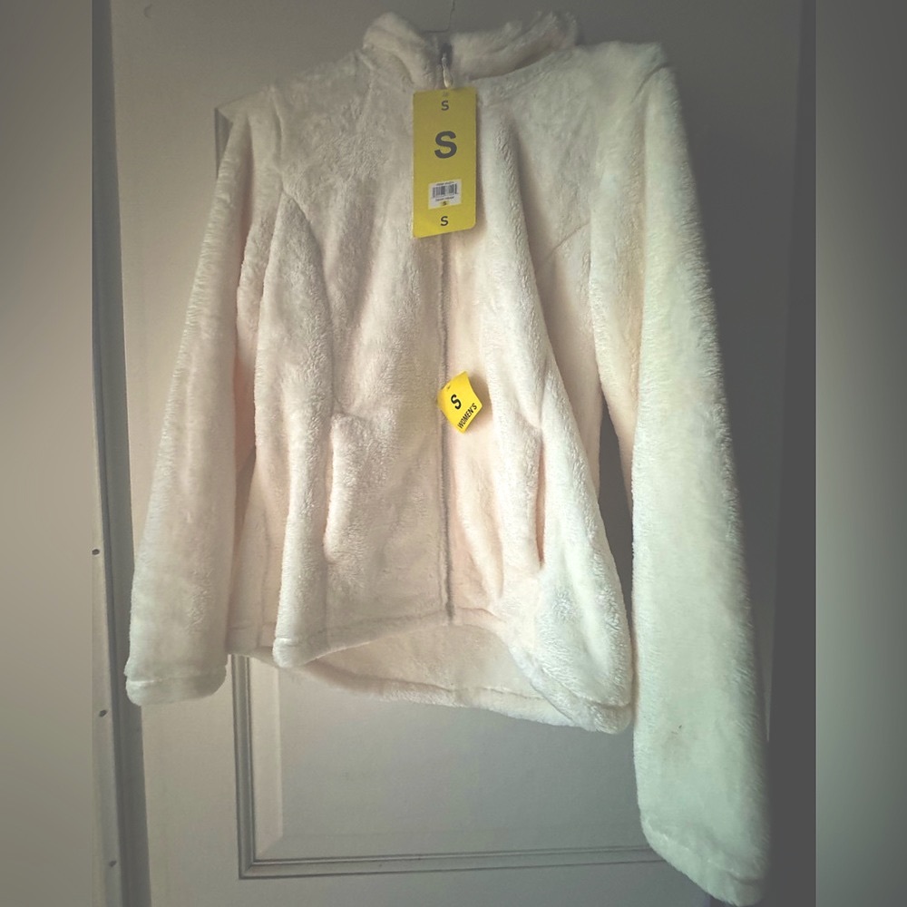NWT sz S Fluffy full zip up sweater
